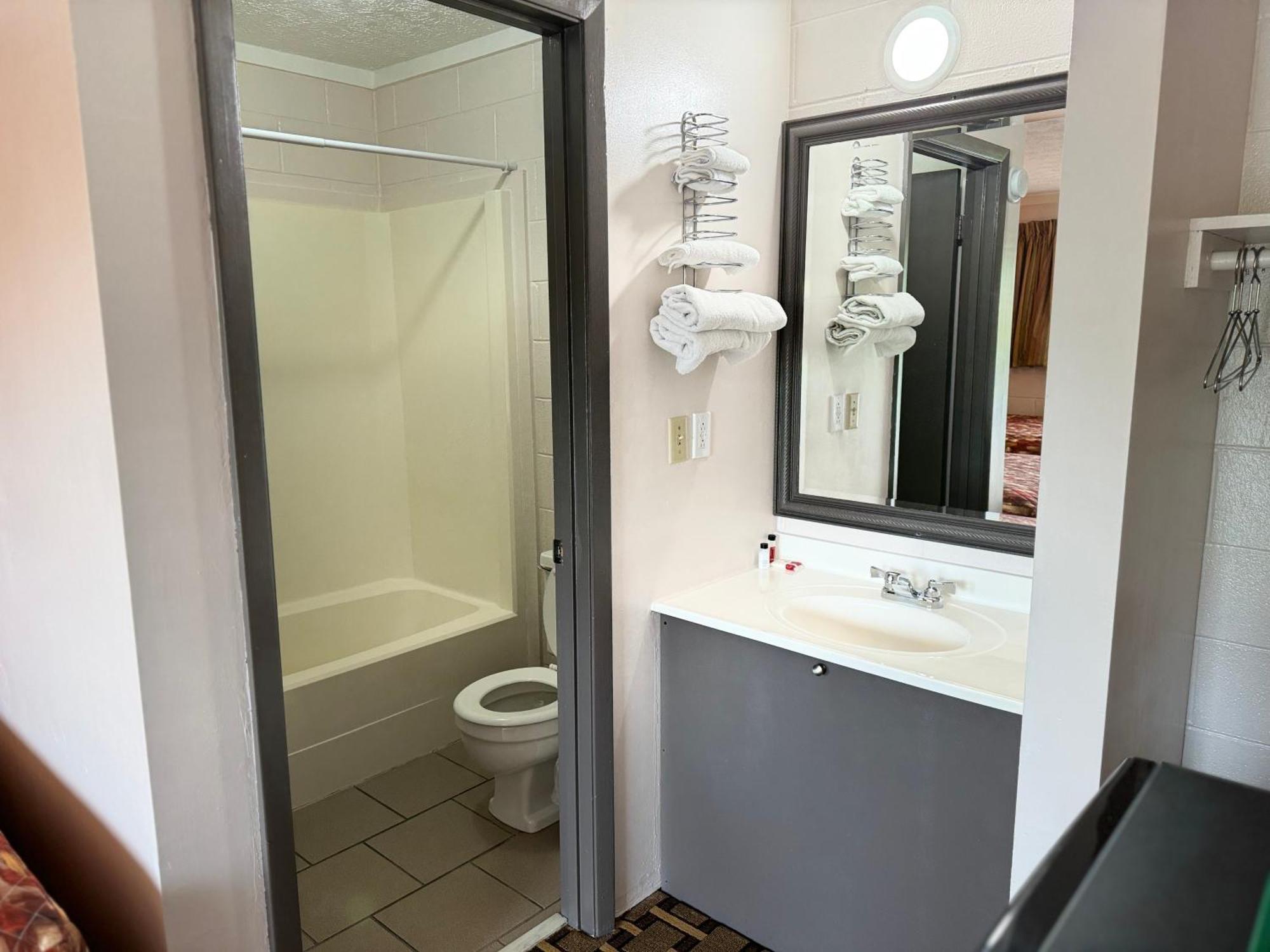 Economy Inn Crossville Dış mekan fotoğraf